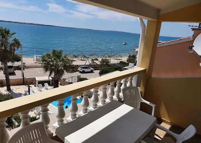 Sea View Apartments Nina