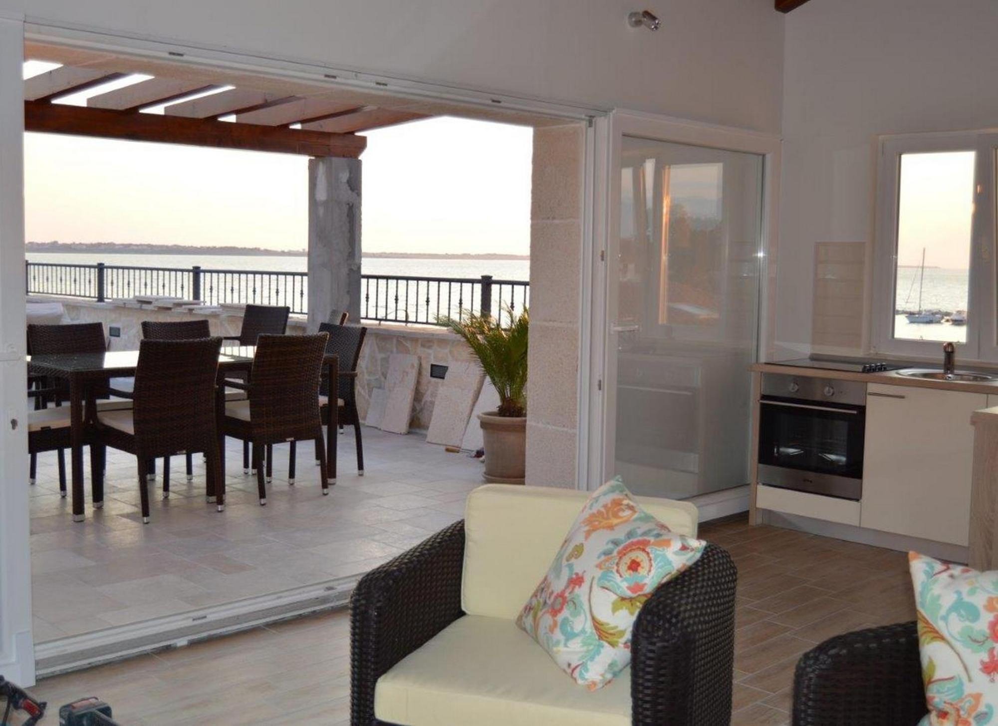 Sea View Nina Apartma *