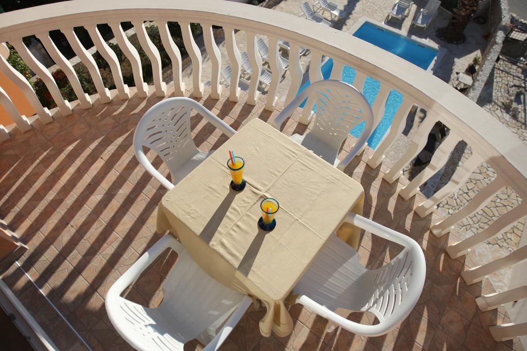 Apartma Sea View Nina Vrsi